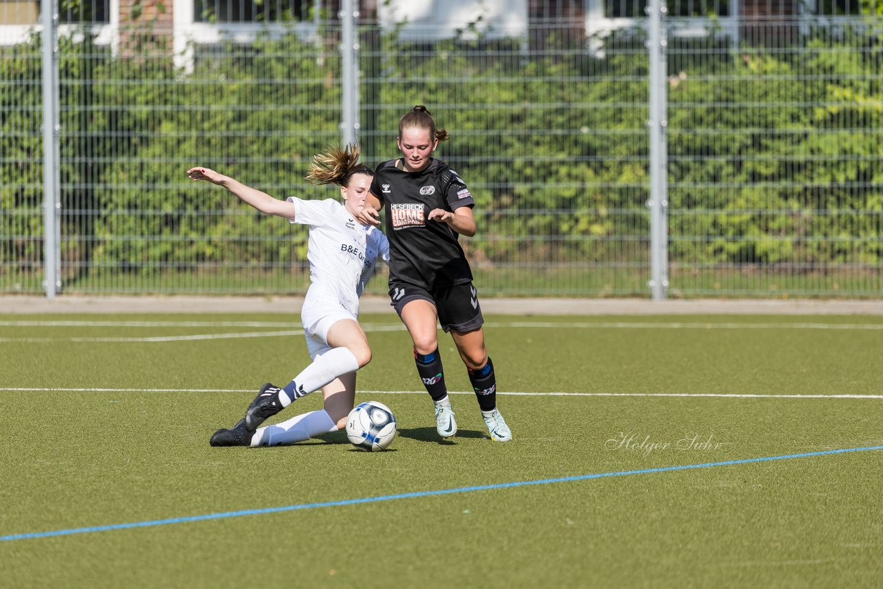 Bild 302 - wBJ Alstertal-Langenhorn - SV Henstedt-Ulzburg : Ergebnis: 4:1